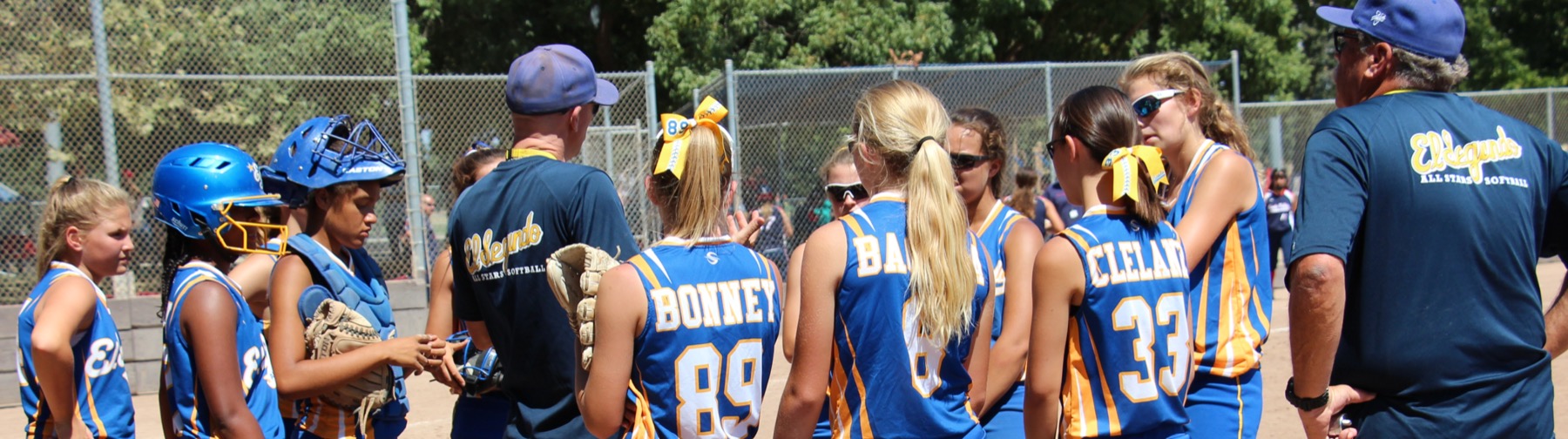 Steve Cleland giving a final talk to the El Segundo Girls Softball 14U All-Stars